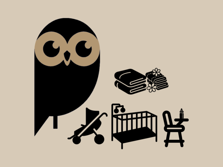 Logo " La Chouette aide"  avec du linge et des équipements pour bébé, une poussette, un lit d'enfant et une chaise haute.